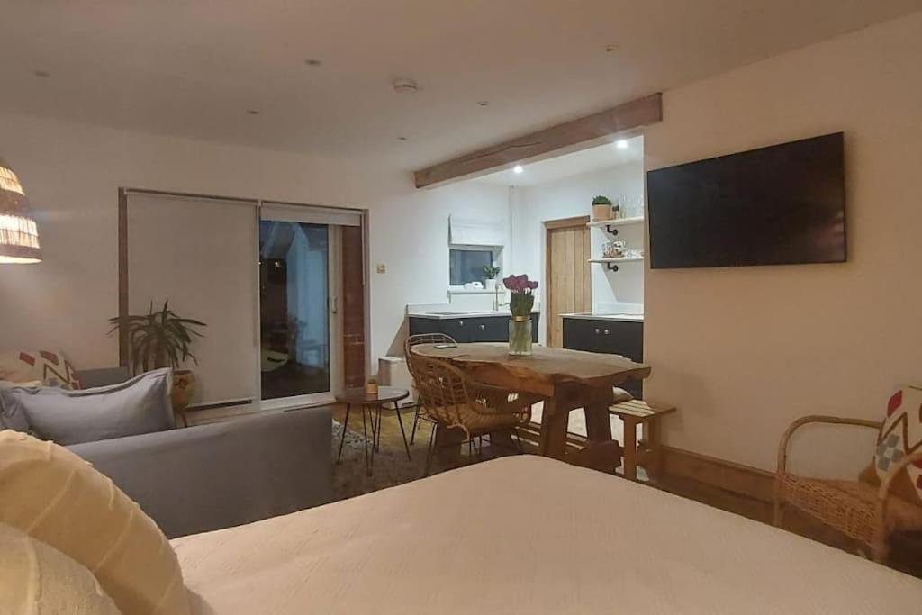 Sunnyside At Scurlage Farm Apartamento Swansea Exterior foto